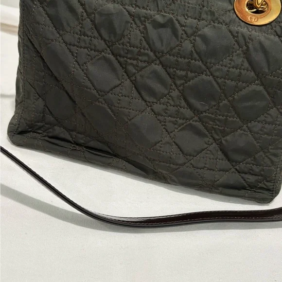 Authentic Christian Dior Lady Dior green Cannage Quilted Bag w/ certificate - Picture 16 of 16